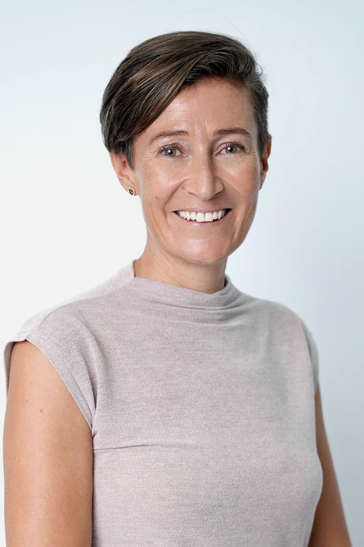 Elizabeth    Cloke