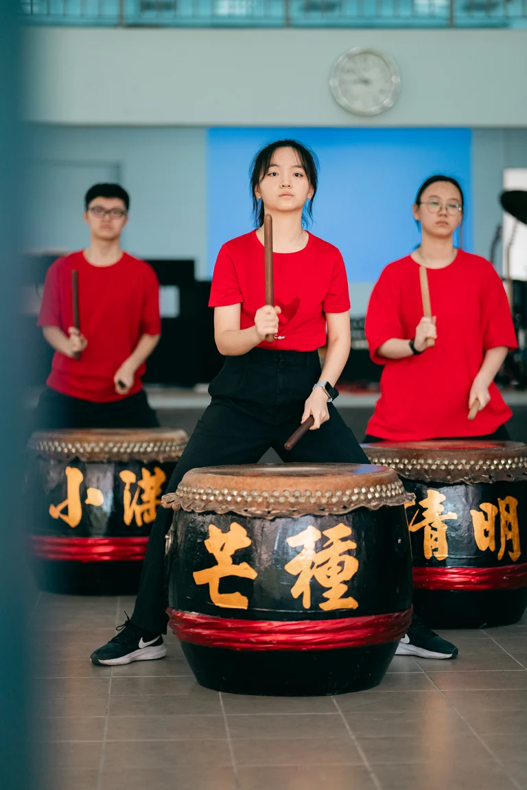 24 Festive Drum