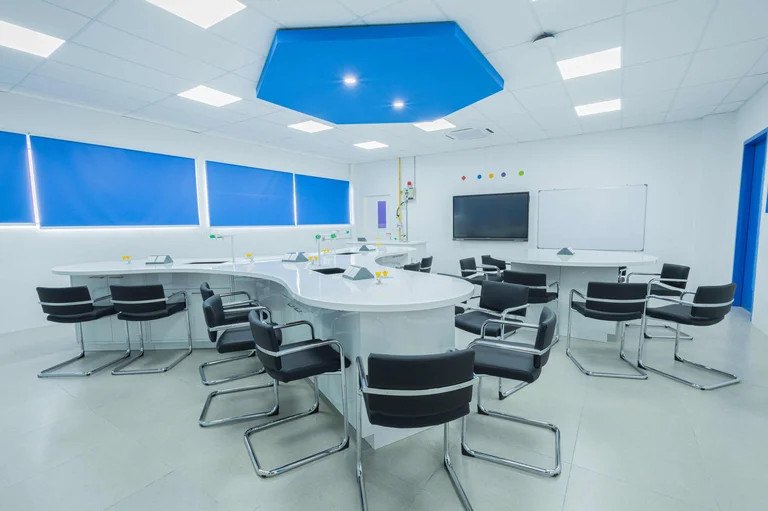 Tenby Schools chemistry lab