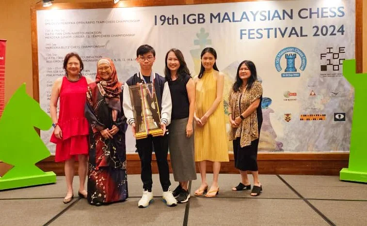 Malaysian chess champion Julius makes history 