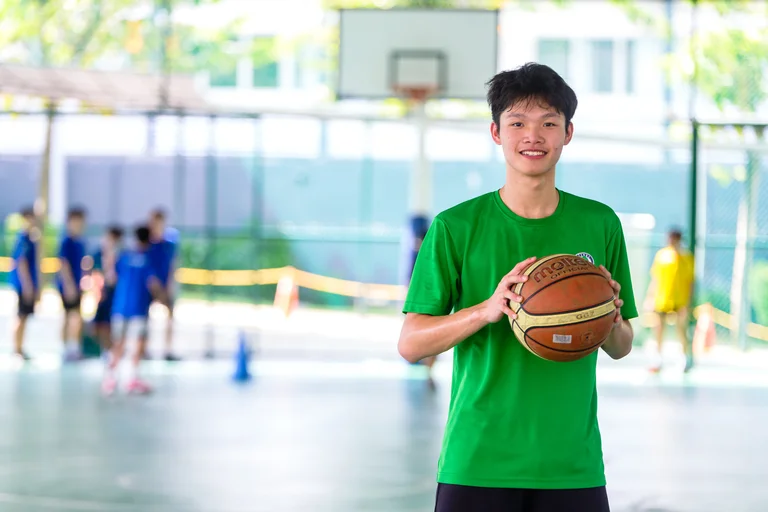 Basketball 