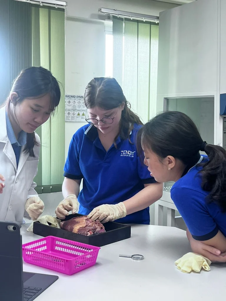Learning by Heart – Year 10 Students Dive into Biology at Tenby Tropicana Aman